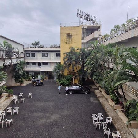 Hotel Royale Heritage Nashik Buitenkant foto