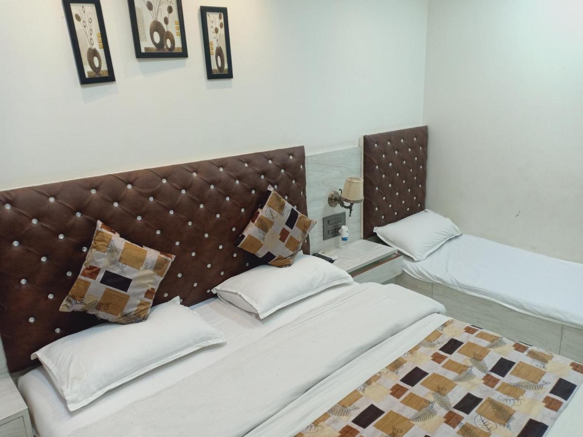 Hotel Royale Heritage Nashik Buitenkant foto