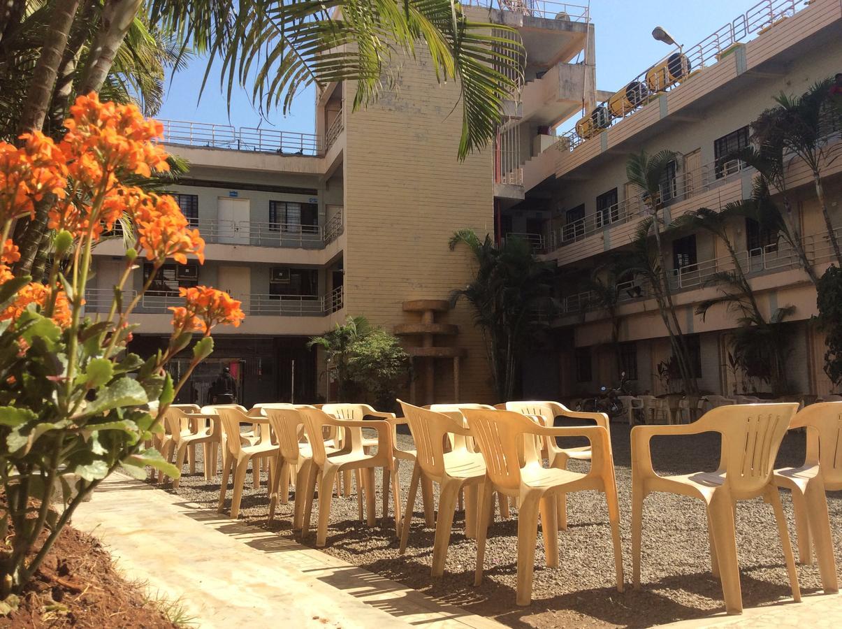 Hotel Royale Heritage Nashik Buitenkant foto