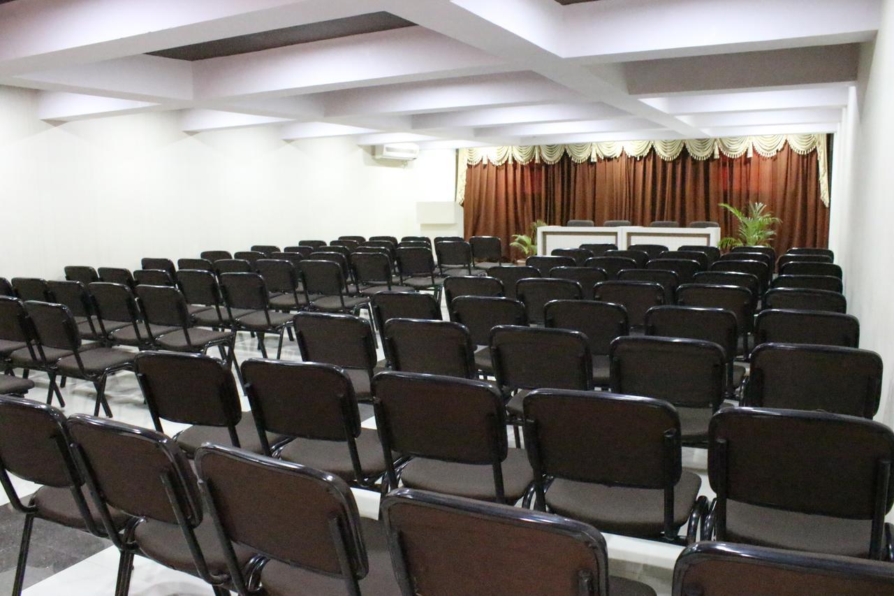 Hotel Royale Heritage Nashik Buitenkant foto