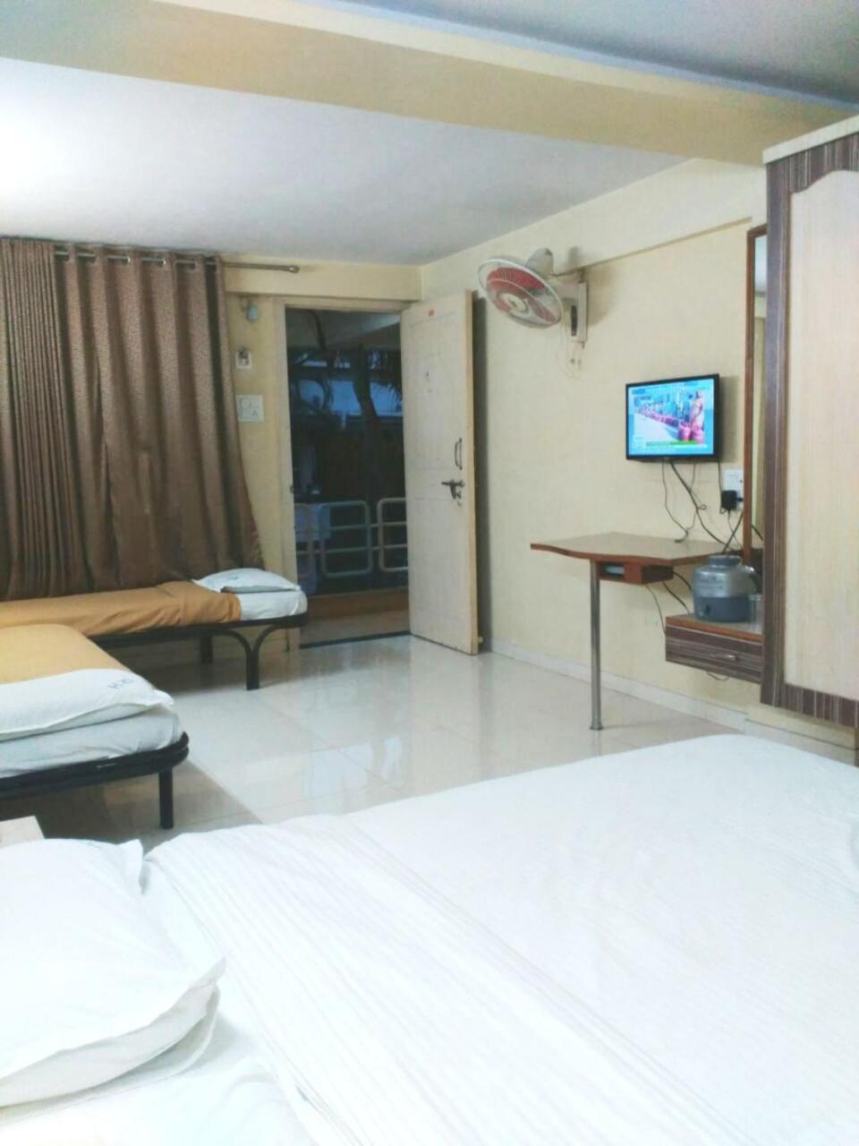 Hotel Royale Heritage Nashik Buitenkant foto