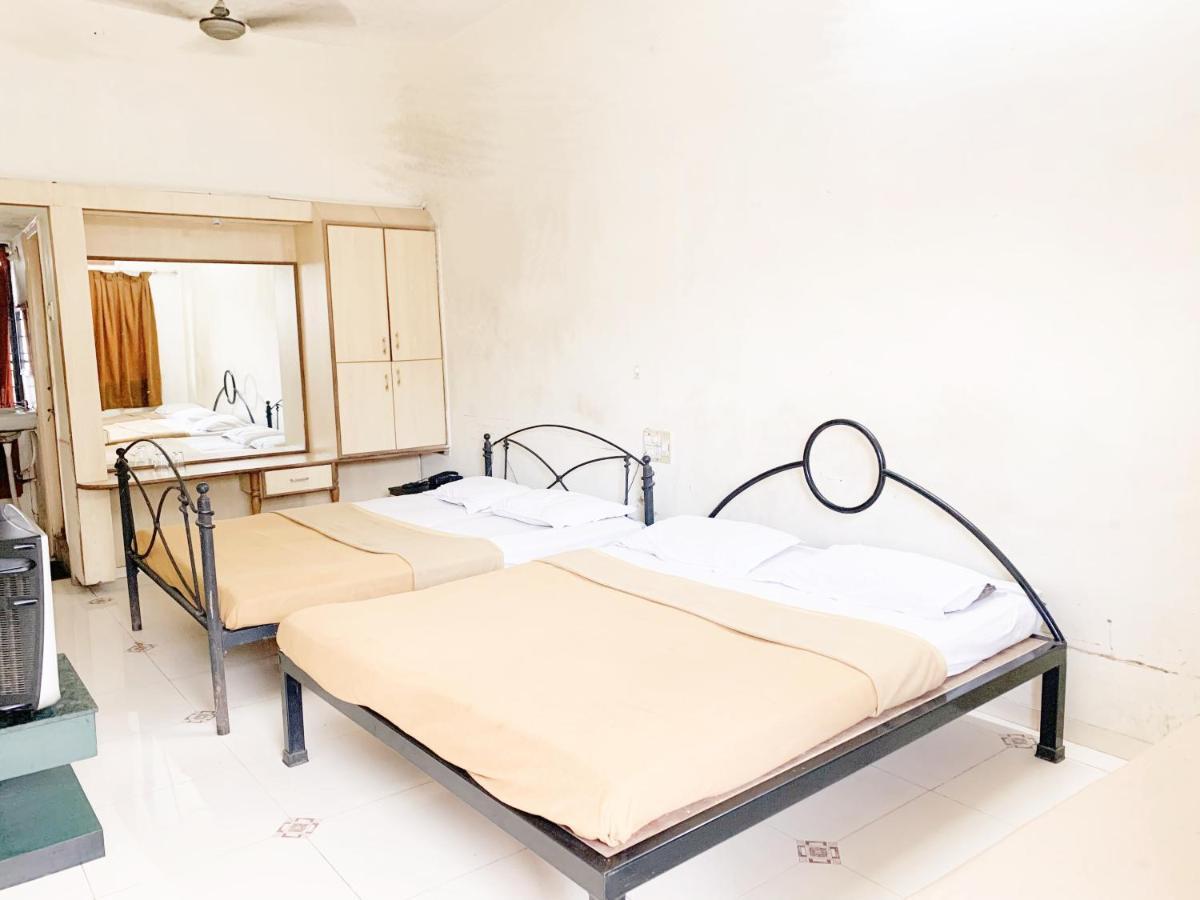 Hotel Royale Heritage Nashik Buitenkant foto